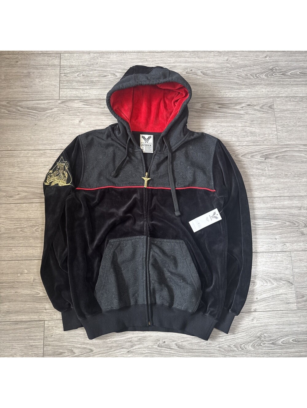 AVIREX Men’s Size Small Black Velvet Zip-Up Hoodie with Cross Pendant New